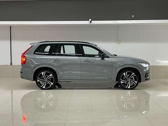 VOLVO-XC90-2024