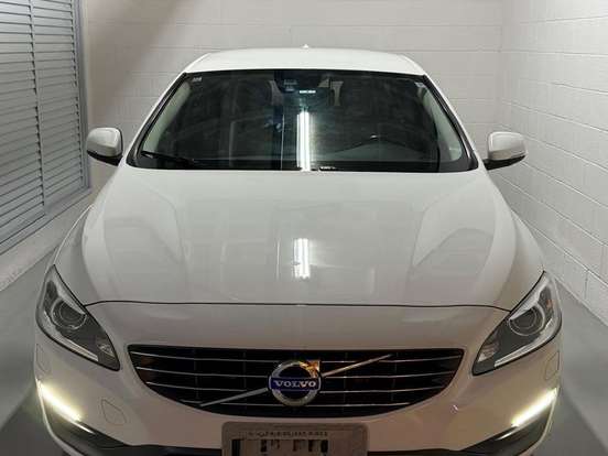 VOLVO-S60-2.0 T5 KINETIC 16V TURBO GASOLINA 4P AUTOMÁTICO VOLVO-S60-2015