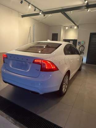 VOLVO-S60-2015