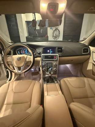 VOLVO-S60-2015