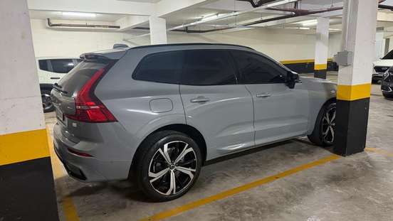 VOLVO-XC60-2024