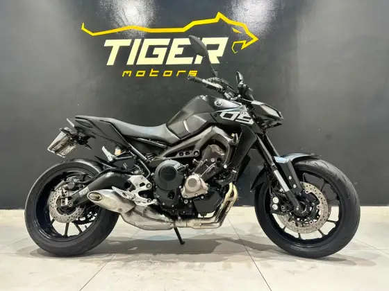 YAMAHA MT-09 