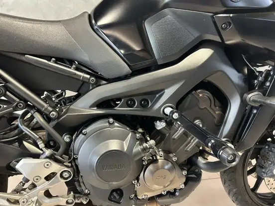 YAMAHA-MT-09-2023