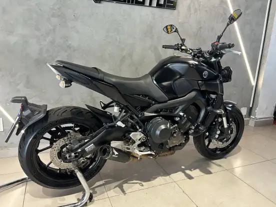 YAMAHA-MT-09-2023