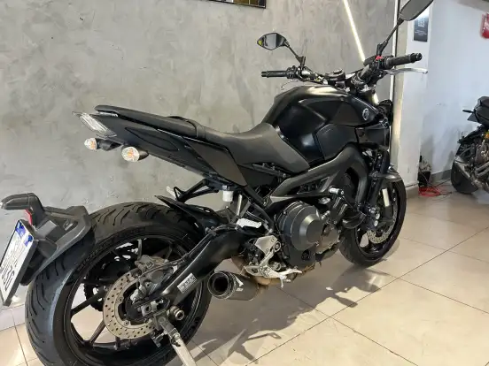 YAMAHA-MT-09-2023