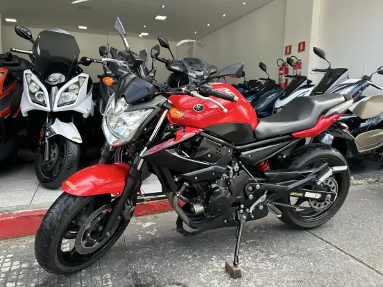 YAMAHA-XJ6 N-2011