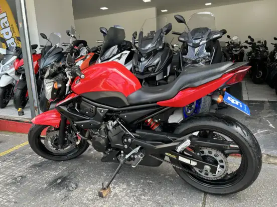 YAMAHA-XJ6 N YAMAHA-XJ6 N-2011