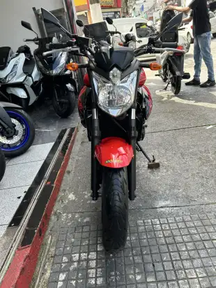 YAMAHA-XJ6 N YAMAHA-XJ6 N-2011