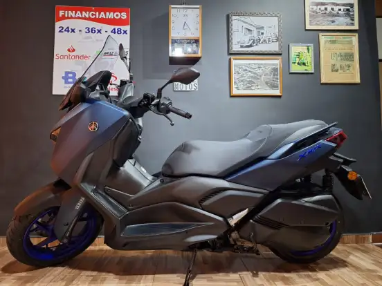 YAMAHA-XMAX 250 CONNECTED ABS-2025