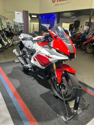 YAMAHA-YZF R3 ABS CONNECTED 70th ANNIVERSARY YAMAHA-YZF R3 ABS CONNECTED 70th ANNIVERSARY-2026