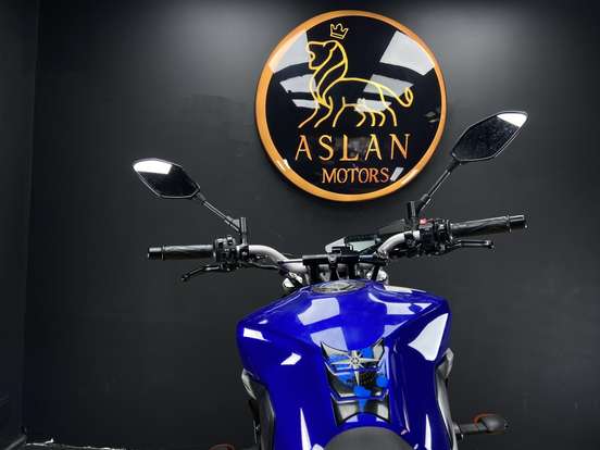 YAMAHA-MT-09-2021