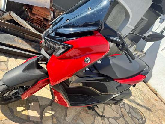 YAMAHA-NMAX CONNECTED 160 ABS-2025