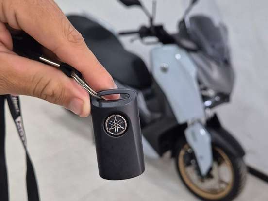 YAMAHA-XMAX 300 CONNECTED ABS-2026