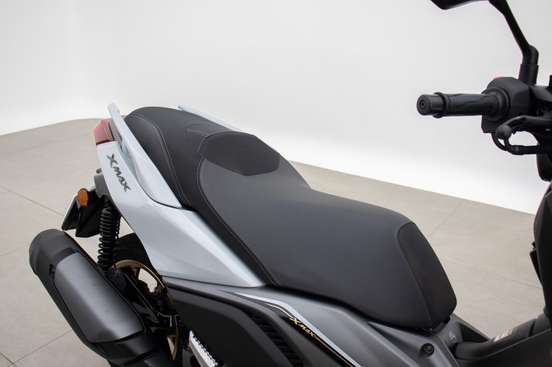 YAMAHA-XMAX 300 CONNECTED ABS-2025