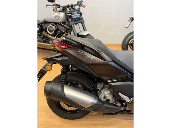 YAMAHA-XMAX 300 CONNECTED ABS-2025