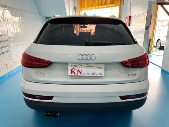 AUDI-Q3-2015