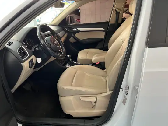 AUDI-Q3-2015
