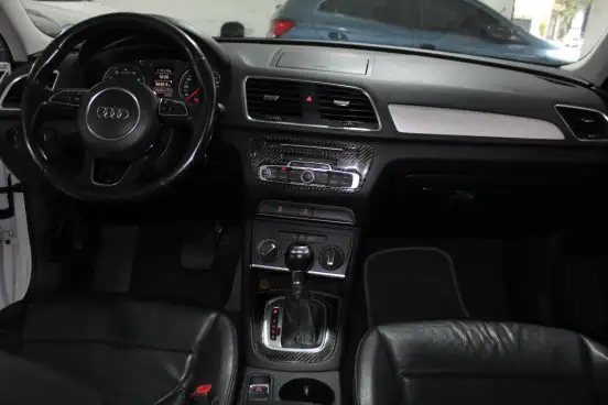AUDI-Q3-2017