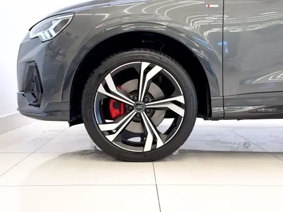 AUDI-Q3-2.0 40 TFSI GASOLINA PERFORMANCE BLACK QUATTRO TIPTRONIC AUDI-Q3-2024