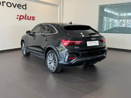 AUDI-Q3-2023