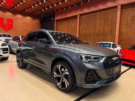 AUDI-Q3-2024