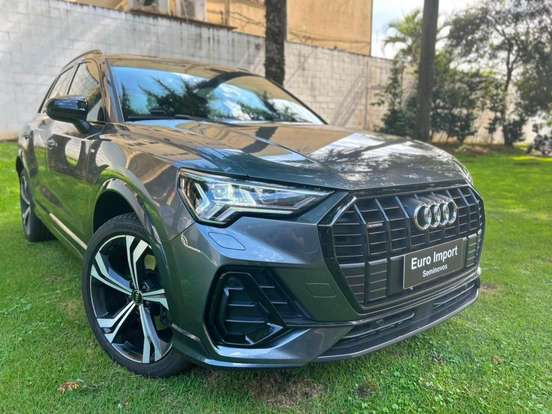 AUDI-Q3-2024