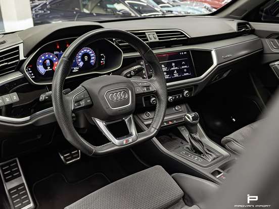 AUDI-Q3-2022