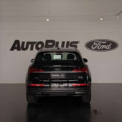 AUDI-Q5-2023