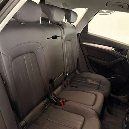 AUDI-Q5-2023