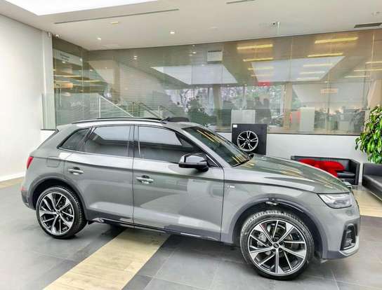 AUDI-Q5-2024