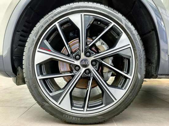 AUDI-Q5-2024