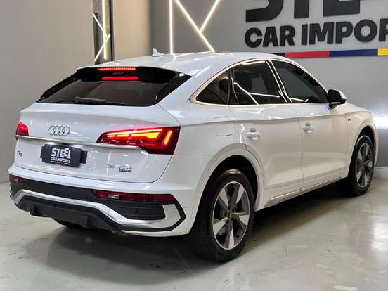 AUDI-Q5-2023