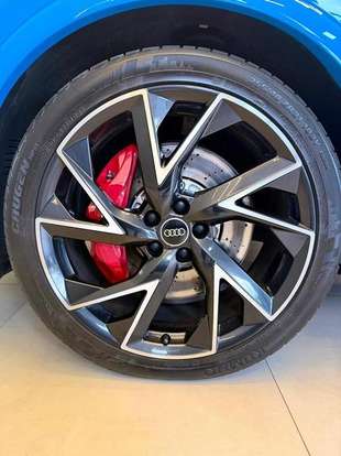 AUDI-RS Q3-2020