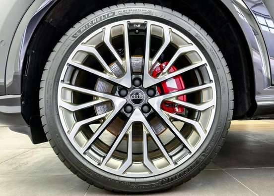 AUDI-SQ5-2025