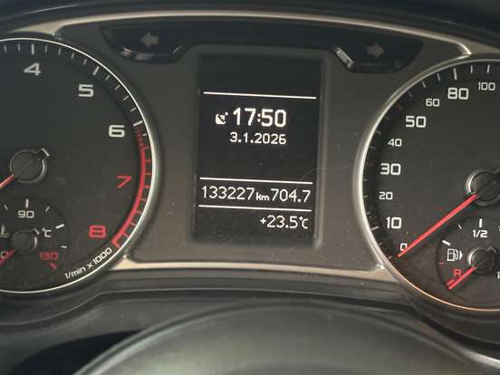 AUDI-A1-2011