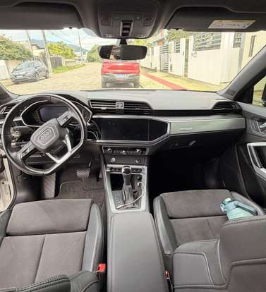 AUDI-Q3-2020