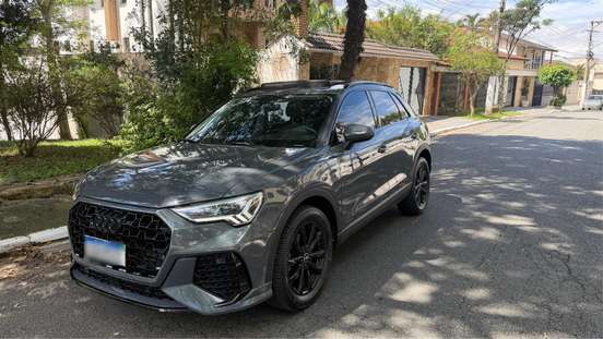 AUDI-Q3-2021