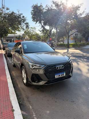 AUDI-Q3-2022