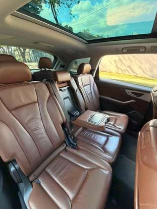 AUDI-Q7-2015