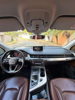 AUDI-Q7-2015