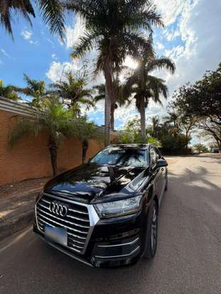 AUDI-Q7-2015
