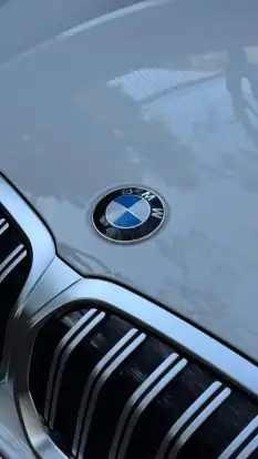 BMW-320i-2024