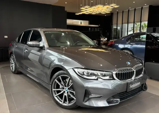BMW-320i-2021