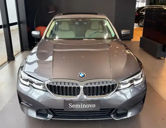 BMW-320i-2021
