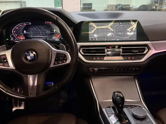 BMW-320i-2.0 16V TURBO GASOLINA M SPORT AUTOMÁTICO BMW-320i-2020