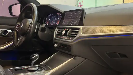 BMW-320i-2020
