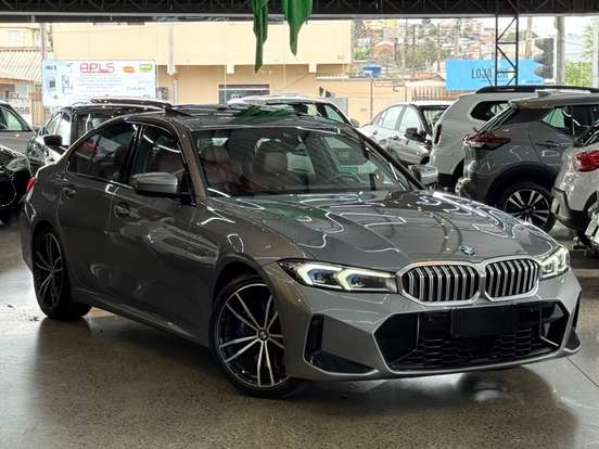 BMW-320i-2022