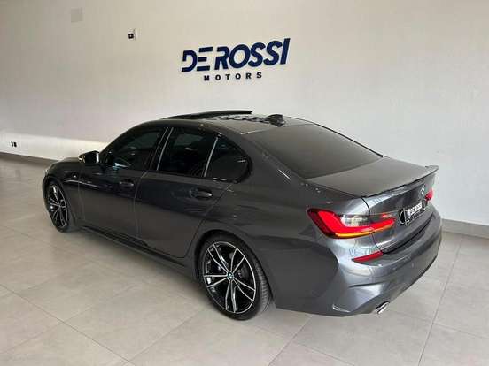 BMW-320i-2021