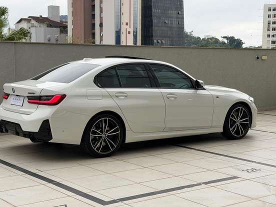 BMW-320i-2.0 16V TURBO FLEX M SPORT AUTOMÁTICO BMW-320i-2023