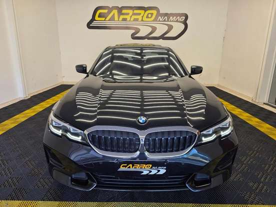 BMW-320i-2021